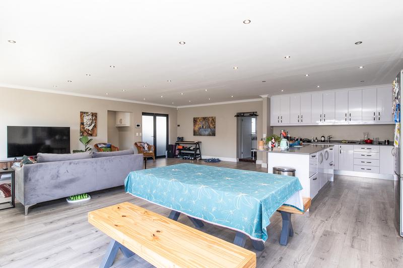 To Let 3 Bedroom Property for Rent in Constantia Western Cape